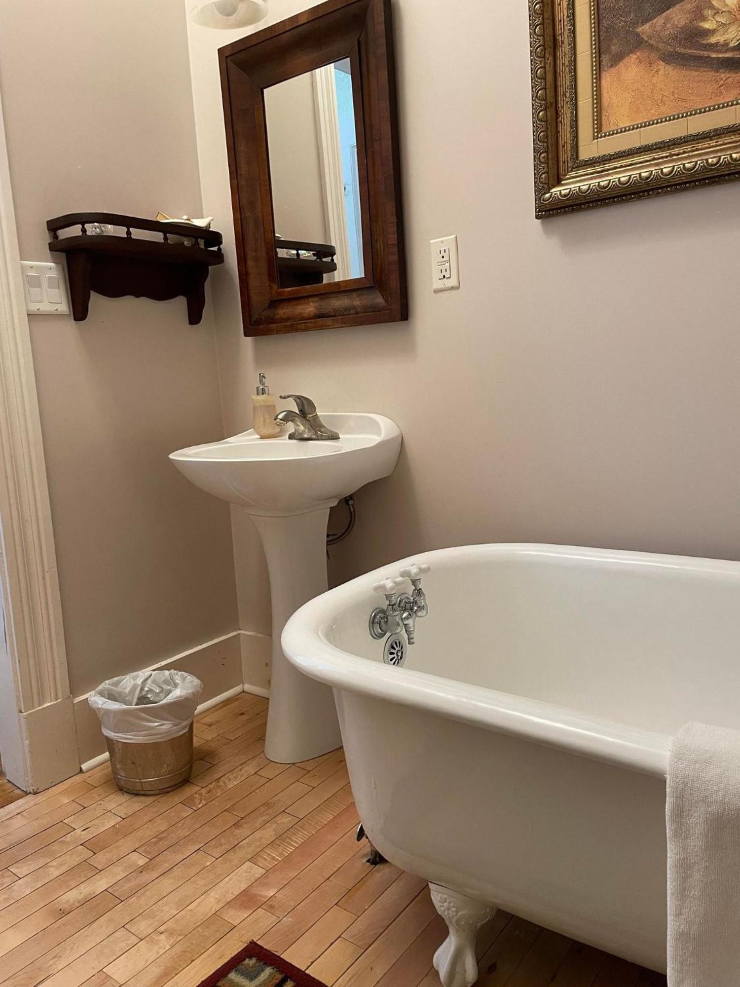 Marshlands Inn Sackville Room photo