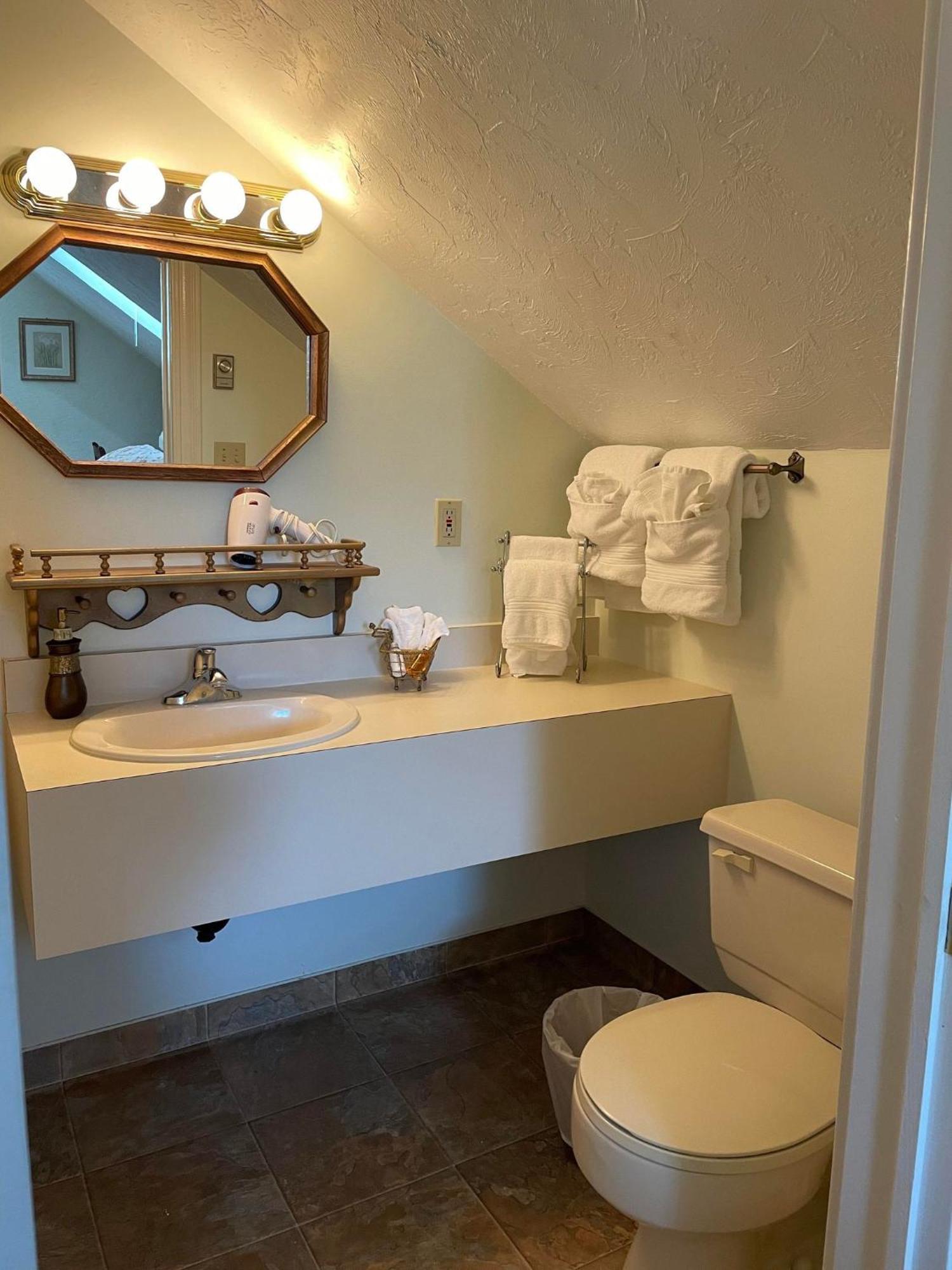 Marshlands Inn Sackville Room photo