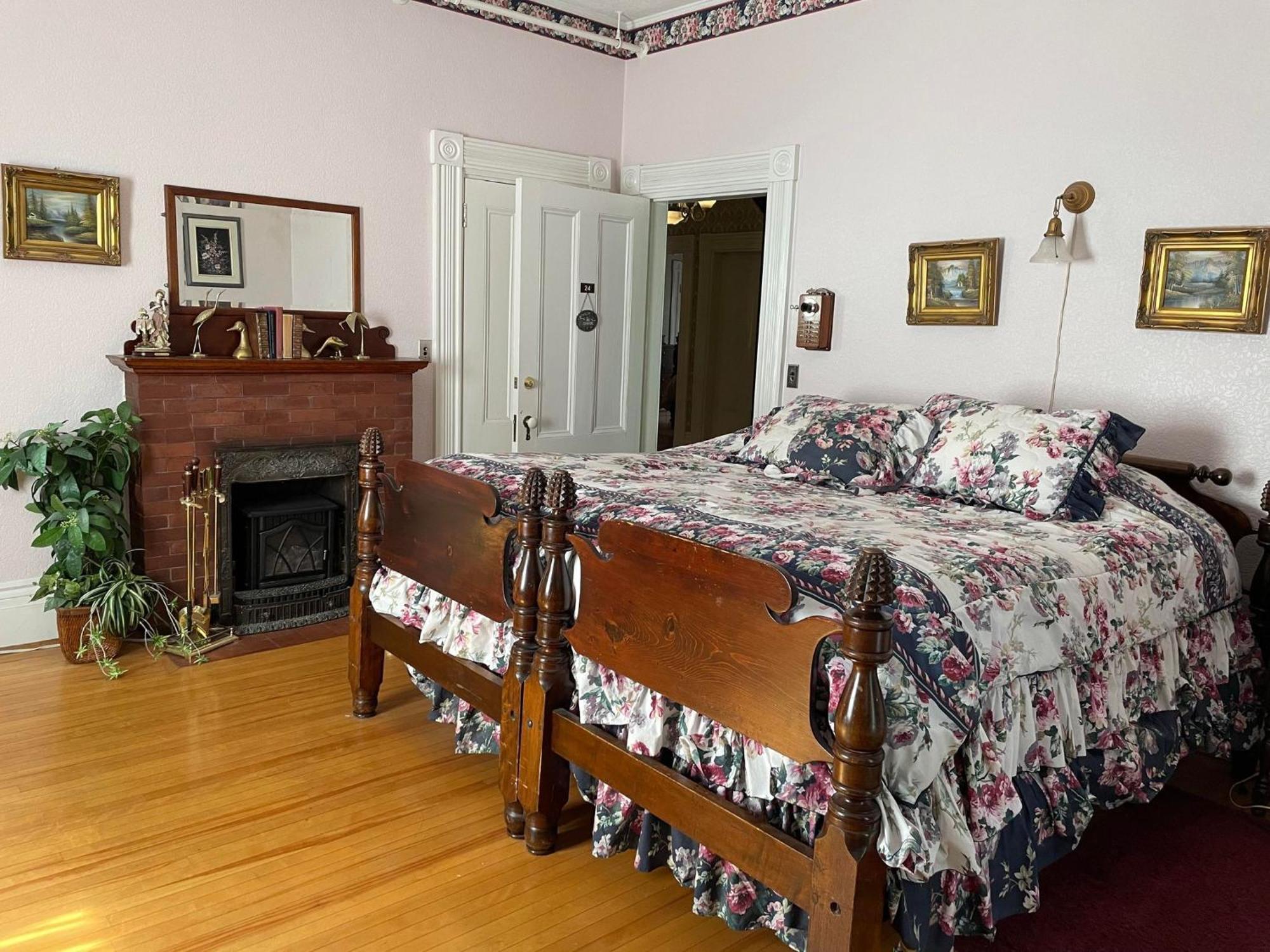 Marshlands Inn Sackville Room photo